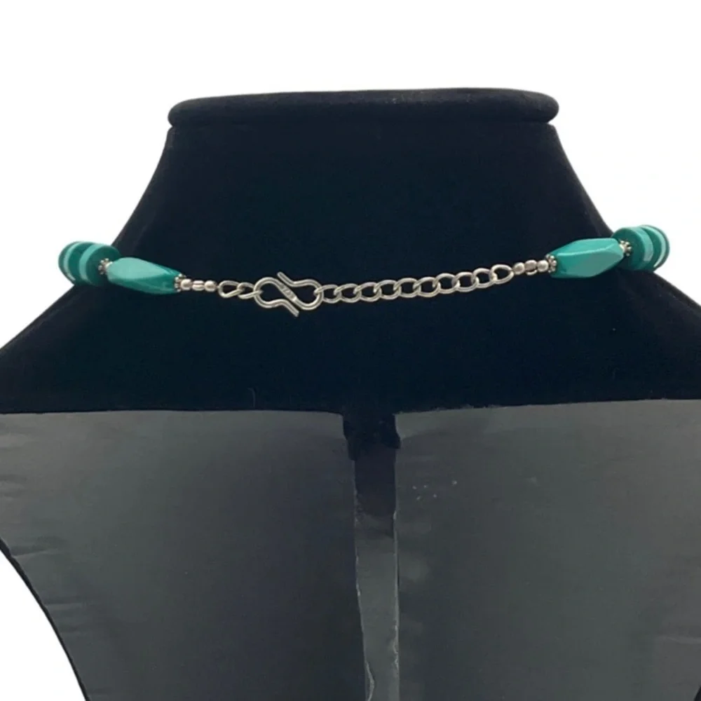 Southwestern Style 925 Turquoise Howlite Necklace